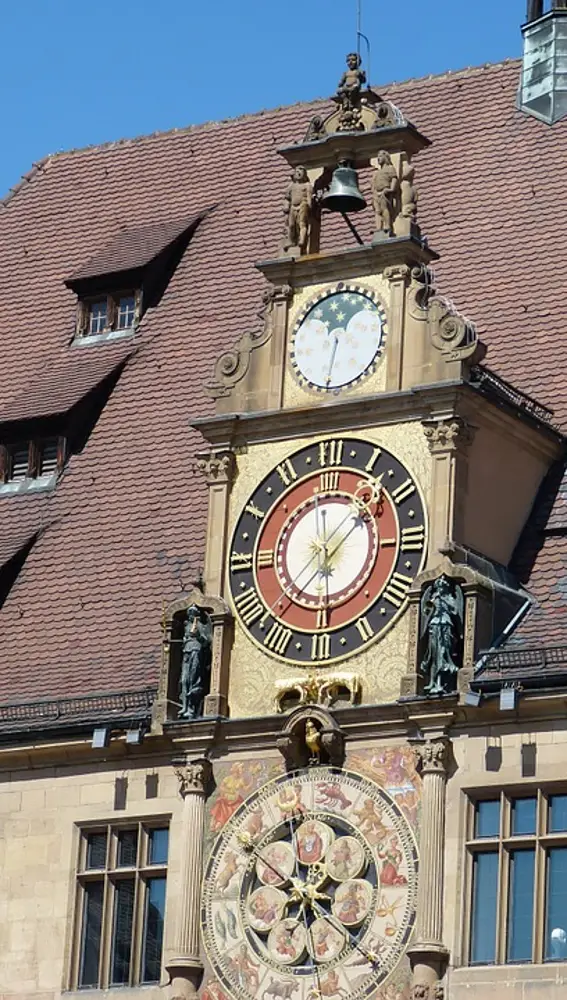 Sorprendente: encuentran el reloj de sol más antiguo y pequeño del mundo en  Alemania