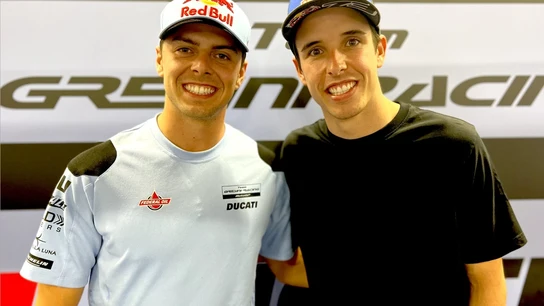 Álex Márquez, a la derecha, con DI Giannantonio Álex Márquez, a la derecha, con DI Giannantonio
