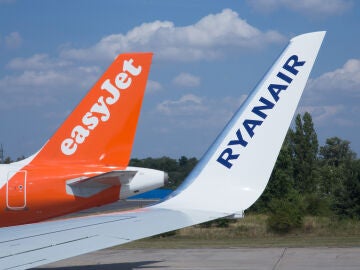 Aviones de Ryanair y EasyJet