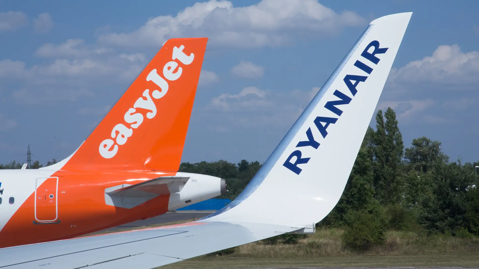 Aviones de Ryanair y EasyJet