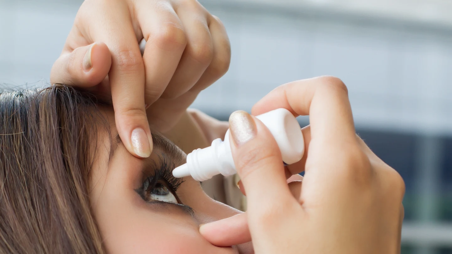Los 3 peligros del verano para tus ojos: así puedes proteger tu salud ocular, según los oftalmólogos Los 3 peligros del verano para tus ojos: así puedes proteger tu salud ocular, según los oftalmólogos