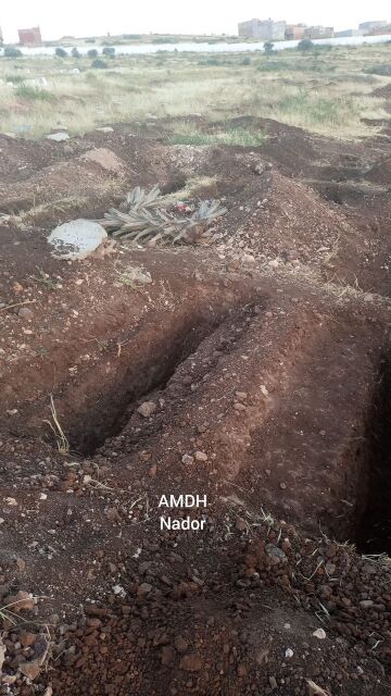 AMDH Nador denuncia que se cavan tumbas para enterrar a los migrantes fallecidos en el salto a la valla de Melilla