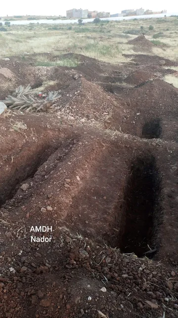 AMDH Nador denuncia que se cavan tumbas para enterrar a los migrantes fallecidos en el salto a la valla de Melilla