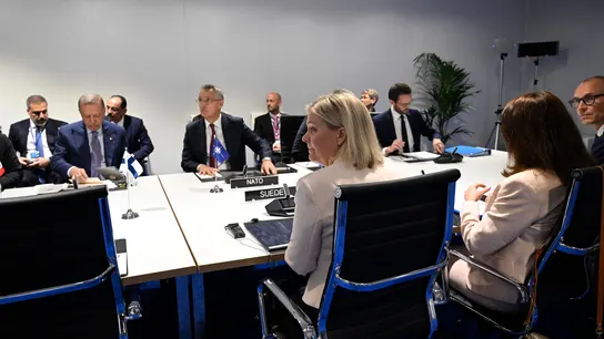 El presidente turco, Recep Tayyip Erdogan, el secretario general de la OTAN, Jens Stoltenberg, y la primera ministra sueca, Magdalena Andersson. El presidente turco, Recep Tayyip Erdogan, el secretario general de la OTAN, Jens Stoltenberg, y la primera ministra sueca, Magdalena Andersson.