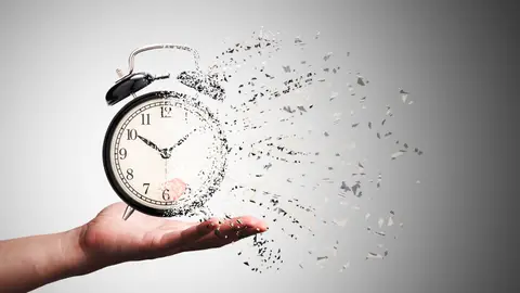 Reloj desintegrándose Reloj desintegrándose