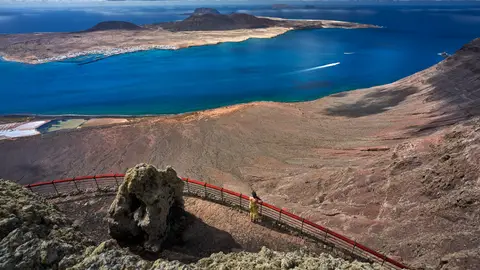 Mirador del Río, una espectacular obra de César Manrique en Lanzarote Mirador del Río, una espectacular obra de César Manrique en Lanzarote
