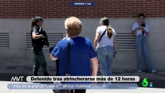 "¡Hijo de la gran p***!": Los momentos de tensión de las 12 horas de atrincheramiento en Santovenia de Pisuerga (Valladolid) "¡Hijo de la gran p***!": Los momentos de tensión de las 12 horas de atrincheramiento en Santovenia de Pisuerga (Valladolid)