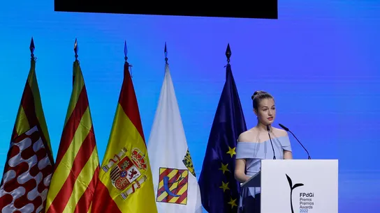 La princesa Leonor pronuncia un discurso durante la ceremonia de entrega de los Premios Fundación Princesa de Girona. La princesa Leonor pronuncia un discurso durante la ceremonia de entrega de los Premios Fundación Princesa de Girona.