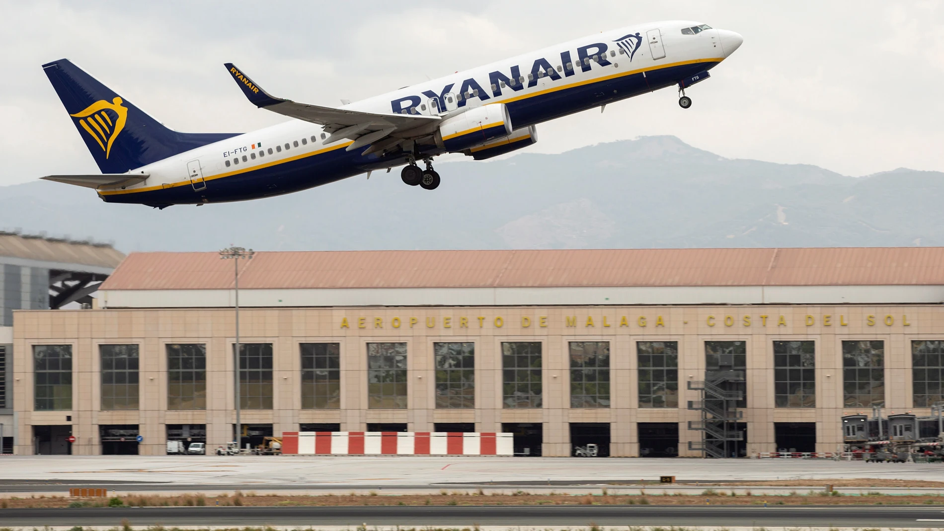 Adiós a los baratos Ryanair: a la compañía ya no le sale rentable