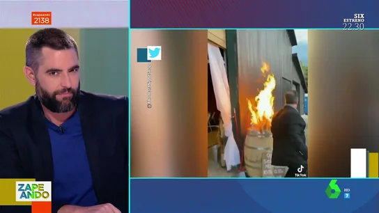 La 'liada' viral de un hombre en una boda: así perrea con una bengala y prende fuego al decorado La 'liada' viral de un hombre en una boda: así perrea con una bengala y prende fuego al decorado