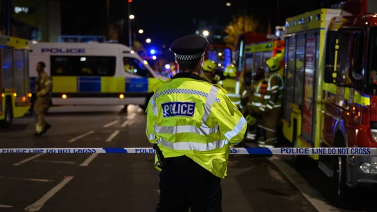 Detenido un hombre tras apuñalar a dos policías en el centro de Londres Detenido un hombre tras apuñalar a dos policías en el centro de Londres
