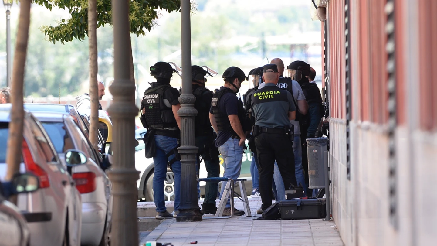 Muere el teniente coronel de la Guardia Civil que recibió un disparo del hombre que se atrincheró en Valladolid Muere el teniente coronel de la Guardia Civil que recibió un disparo del hombre que se atrincheró en Valladolid