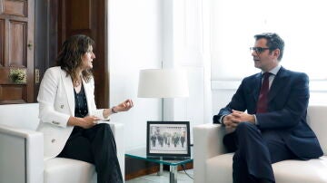 El ministro de la Presidencia, Félix Bolaños y la consellera catalana de la Presidencia, Laura Vilagrà