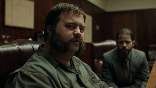 Paul Walter Hauser consigue una perturbadora interpretación de Larry Hall en 'Encerrado con el diablo'