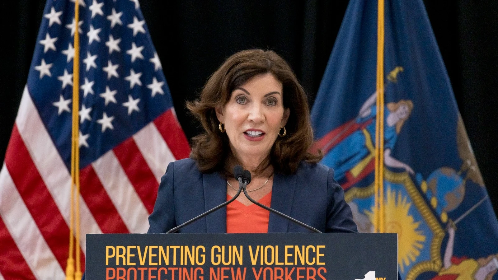 Nueva York evaluará las redes sociales antes de otorgar las licencia de armas