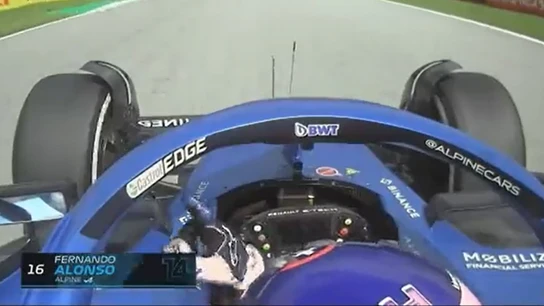 El gesto de Fernando Alonso con Tsunoda El gesto de Fernando Alonso con Tsunoda