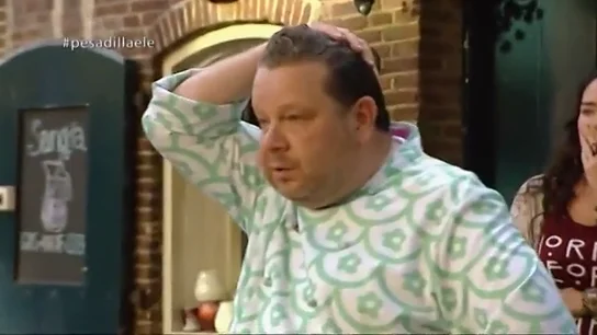 Este es el vídeo viral de Pesadilla en la cocina en el que Alberto Chicote tira la guitarra de Fermín al río: "¡A tomar por culo!" Este es el vídeo viral de Pesadilla en la cocina en el que Alberto Chicote tira la guitarra de Fermín al río: "¡A tomar por culo!"