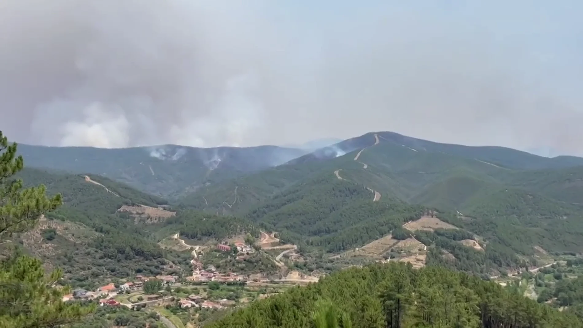 La escala real de un incendio: así se ven 2.500 hectáreas de terreno afectado en Las Mestas