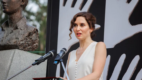 Nuevo ninguneo de Ayuso al Orgullo LGTBIQ+: "Antes era un día y ahora estamos un mes aguantando" LGTBIQfobia en las instituciones