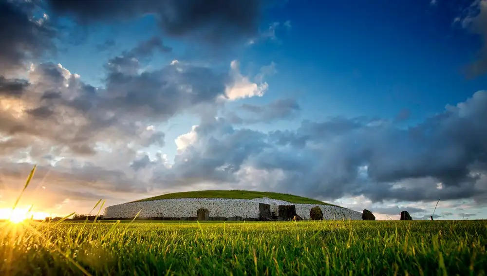 Cámara funeraria de Newgrange, el observatorio solar más antiguo del mundo