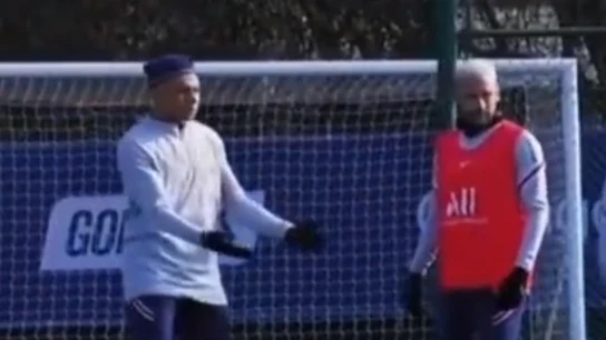 ¿Evita Neymar a Mbappé para entrenar junto a Messi?  ¿Evita Neymar a Mbappé para entrenar junto a Messi?