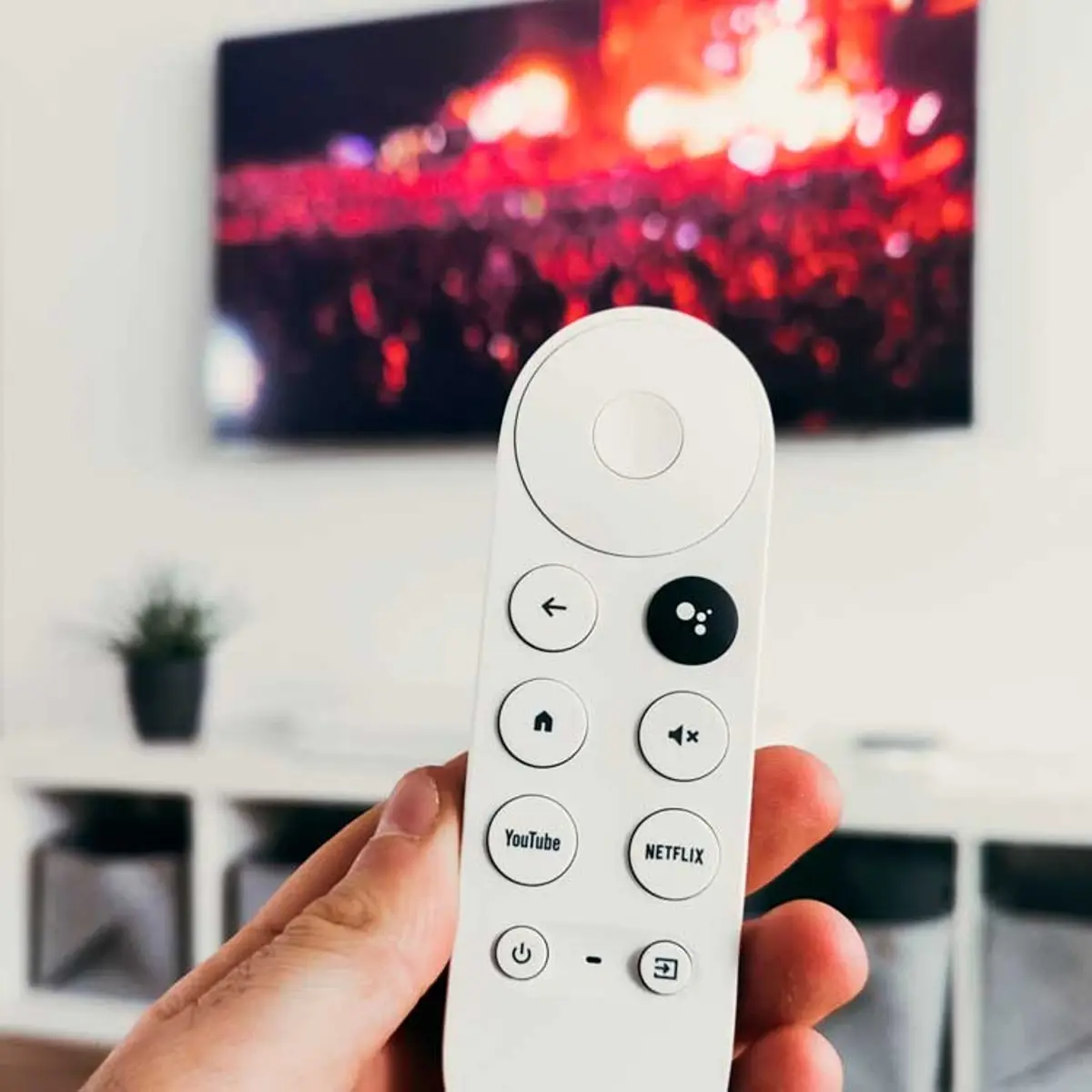 Como conectar unos auriculares Bluetooth a la tele, al Chromecast o a un  Fire TV