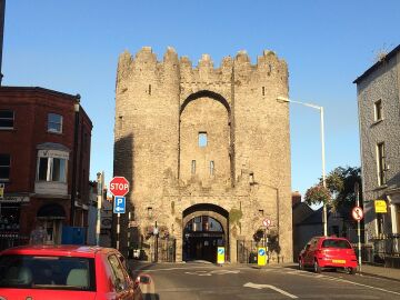 Puerta de San Lorenzo de Drogheda: su historia y todo lo que debes saber