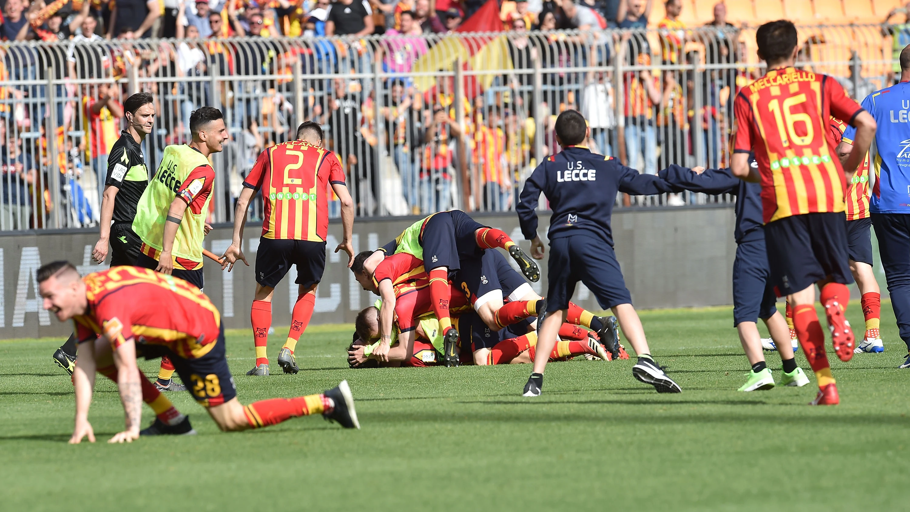 El Lecce, durante un partido