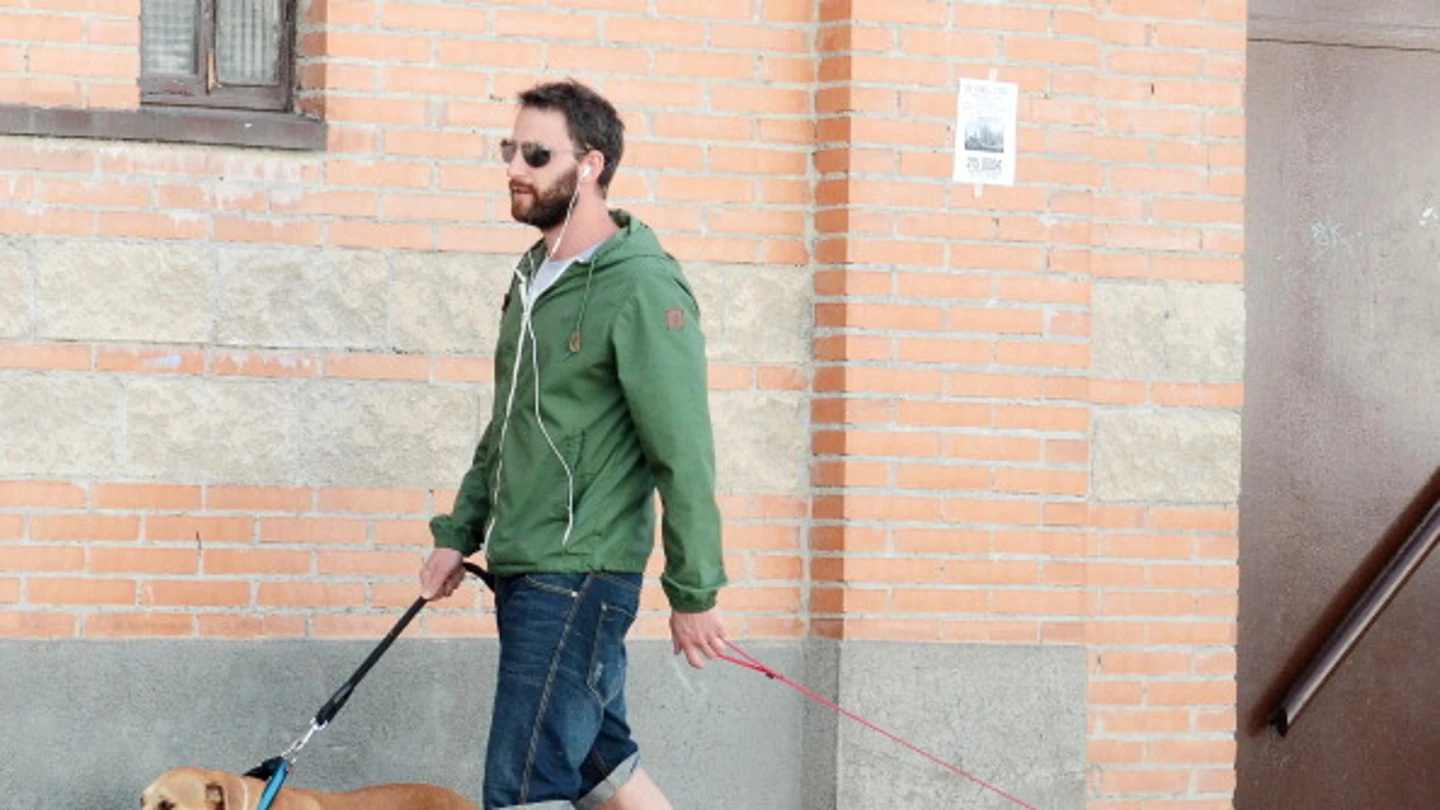 Dani Rovira conmociona las redes sociales con su carta de despedida a su perro: "Entre lágrimas te rindo estas palabras" Dani Rovira conmociona las redes sociales con su carta de despedida a su perro: "Entre lágrimas te rindo estas palabras"