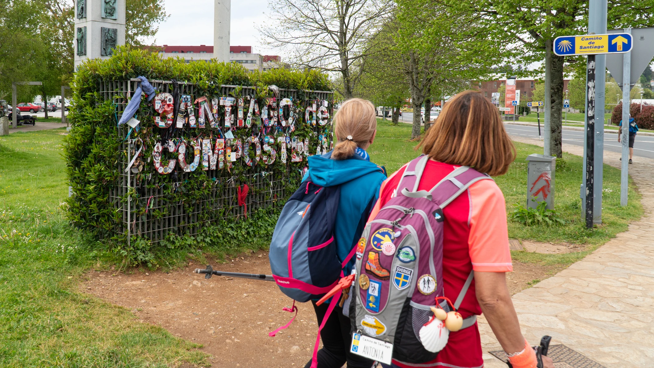 Mujeres haciendo el Camino de Santiago Mujeres haciendo el Camino de Santiago