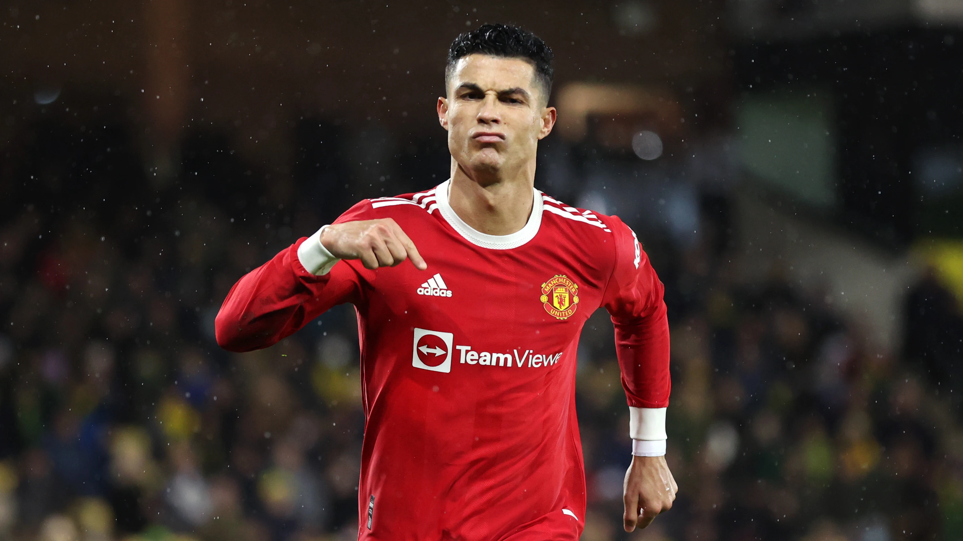 Cristiano Ronaldo en un partido con el Manchester United