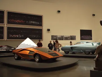 Exposición 'Motion. Autos, Art, Architecture' en el Museo Guggenheim Exposición 'Motion. Autos, Art, Architecture' en el Museo Guggenheim