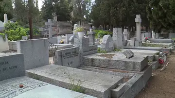 Guía de Almudena Grandes: Cementerio civil de Madrid
