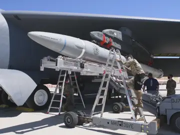 EEUU lanza con éxito su misil hipersónico: así es su proyectil indestructible e indetectable
