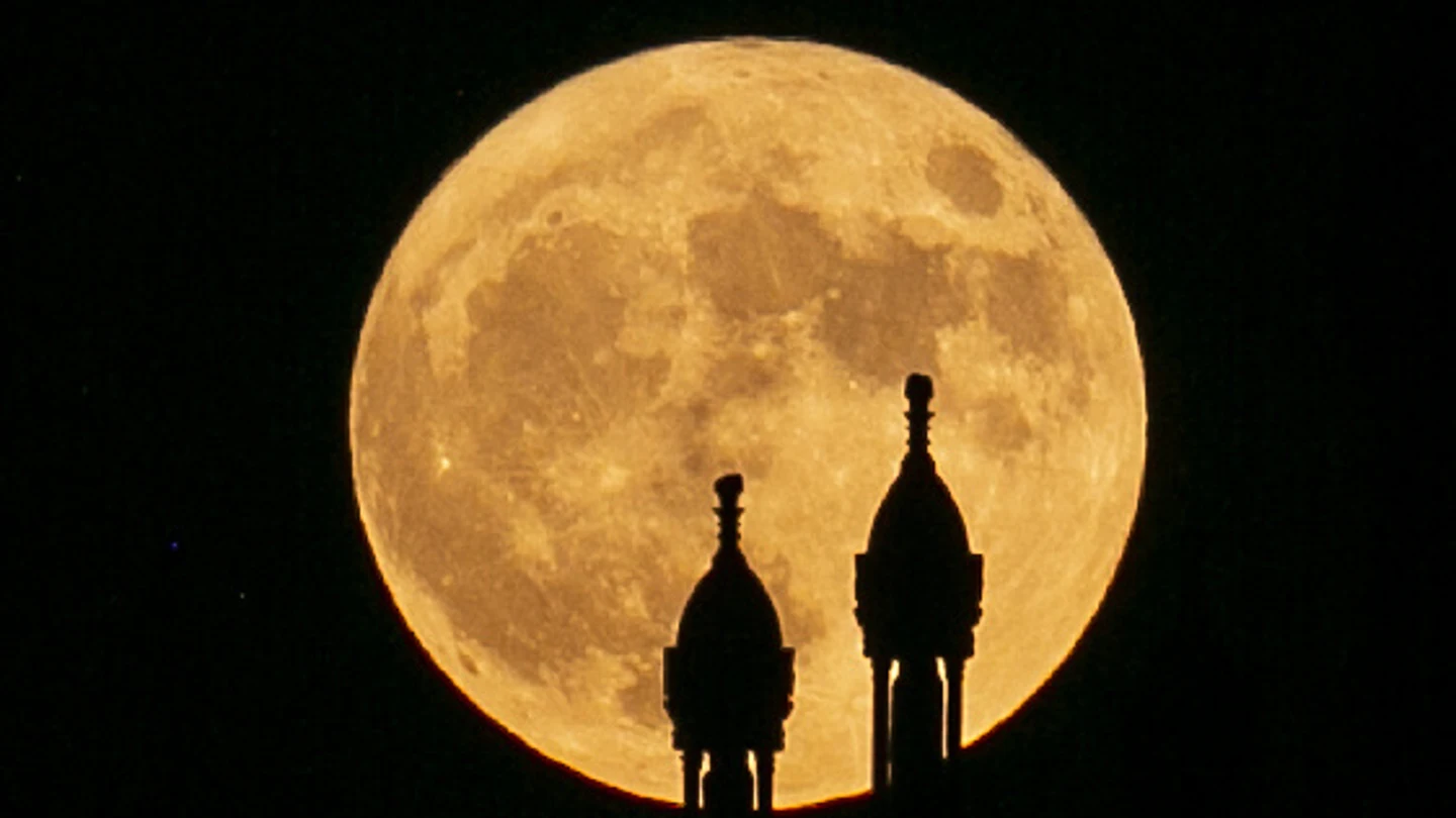 Superluna del ciervo: las mejores fotos del cuerpo celeste en su perigeo Superluna del ciervo: las mejores fotos del cuerpo celeste en su perigeo