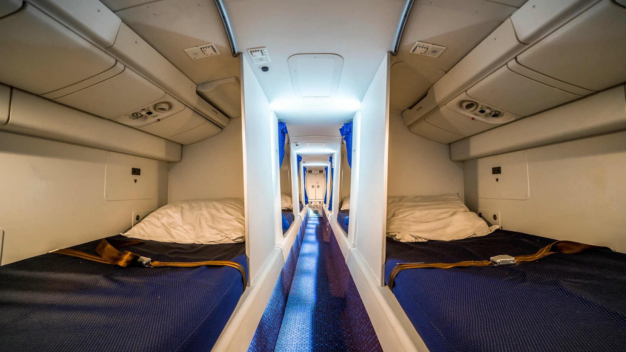 Cabina para la tripulación de un avión Cabina para la tripulación de un avión
