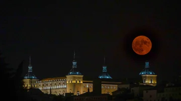 Superluna del Ciervo en Toledo
