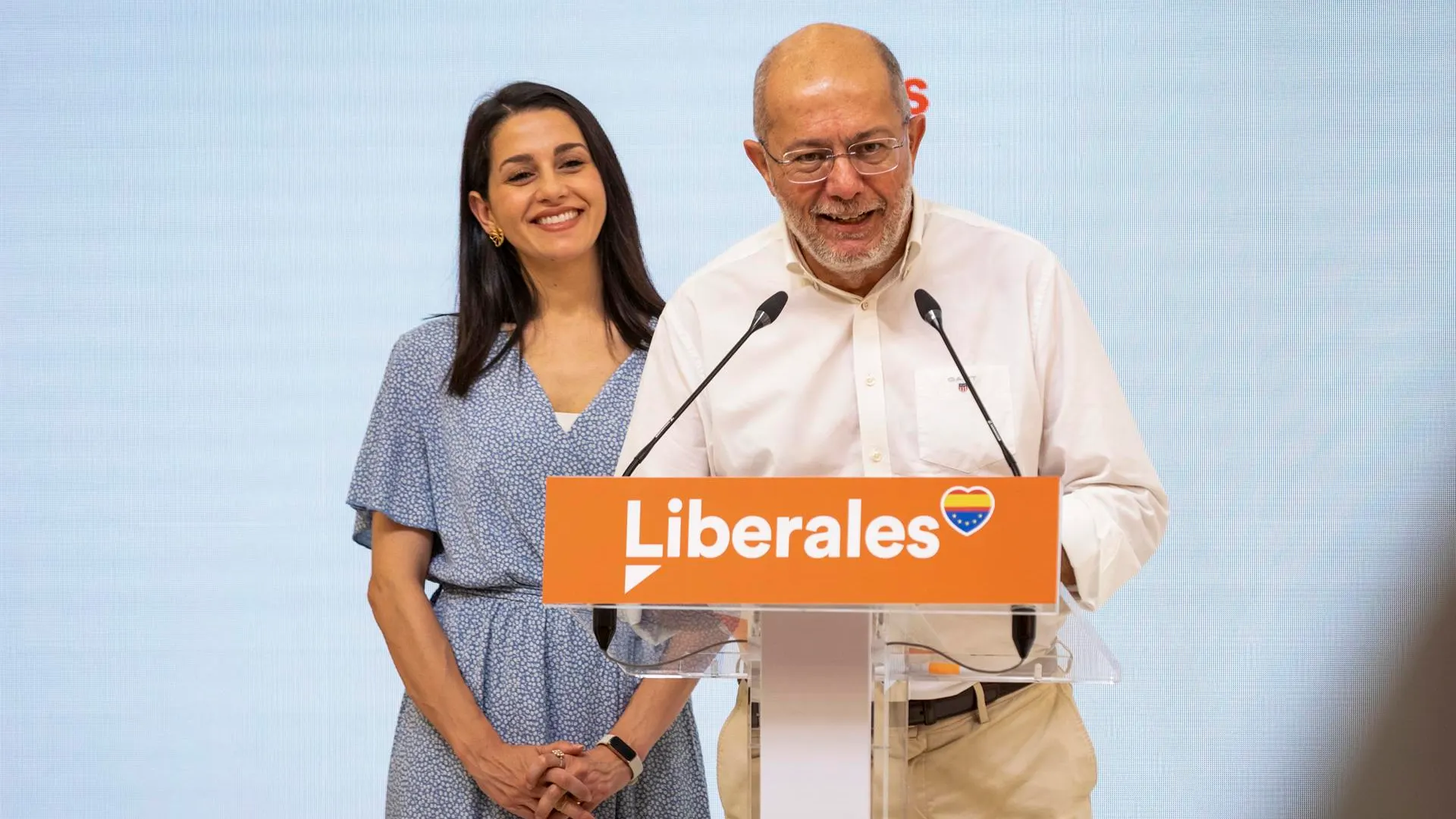 La líder de Ciudadanos, Inés Arrimadas, en una rueda de prensa junto a Francisco Igea.