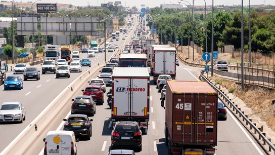 Operación salida de la DGT: ¿Cuándo hay menos tráfico? ¿Qué carreteras hay que evitar? Operación salida de la DGT: ¿Cuándo hay menos tráfico? ¿Qué carreteras hay que evitar?
