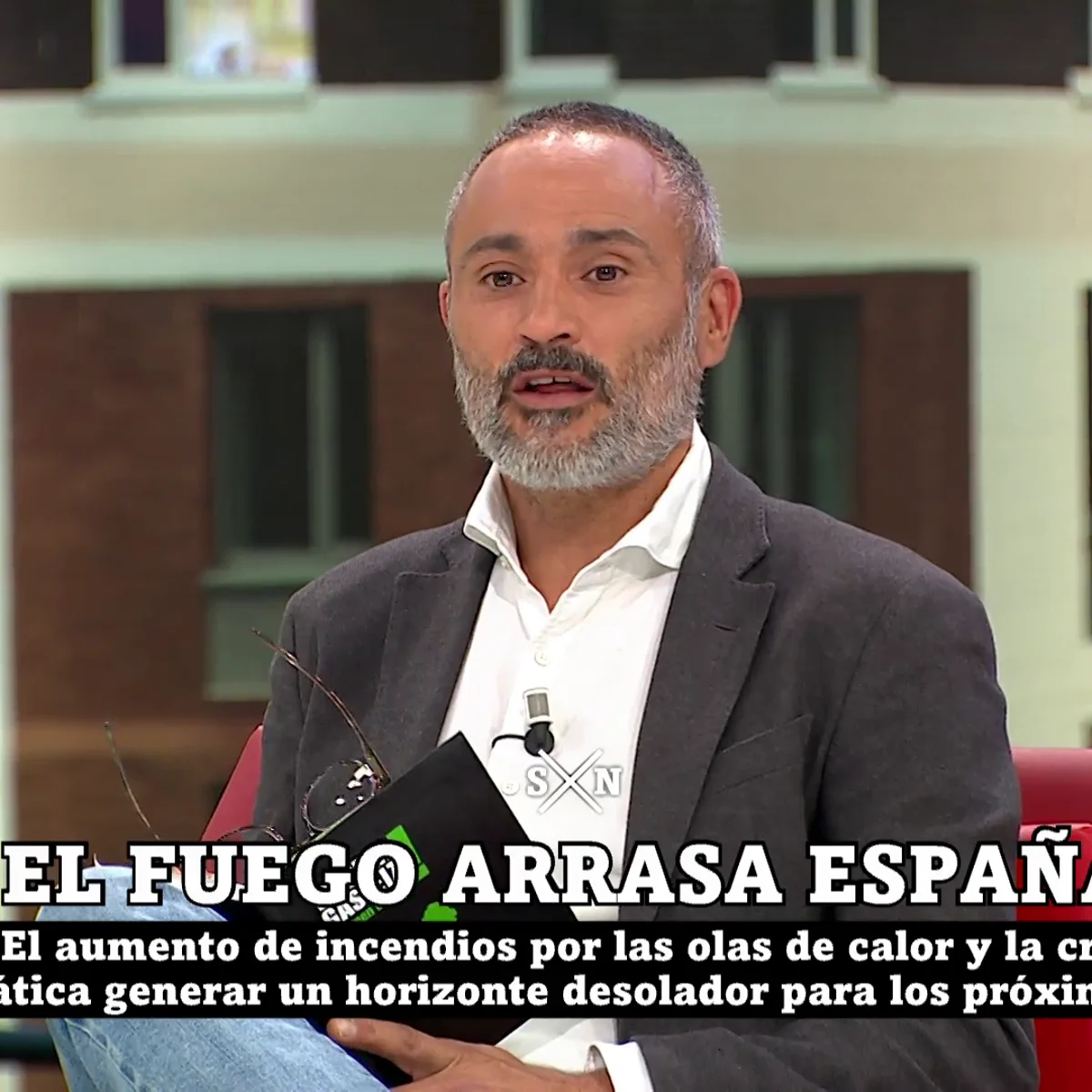 Santiago Martínez-Vares: "Vivimos de espaldas al campo pero queremos que el campo nos llene la nevera"