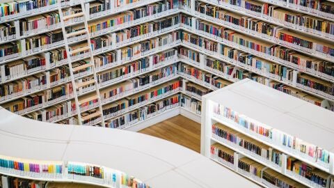 Fotografía de una biblioteca