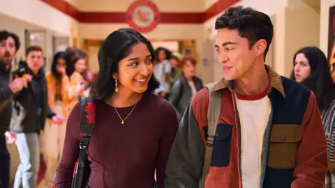 Delvi regresa con sus problemas de adolescente en 'Yo nunca' Delvi regresa con sus problemas de adolescente en 'Yo nunca'