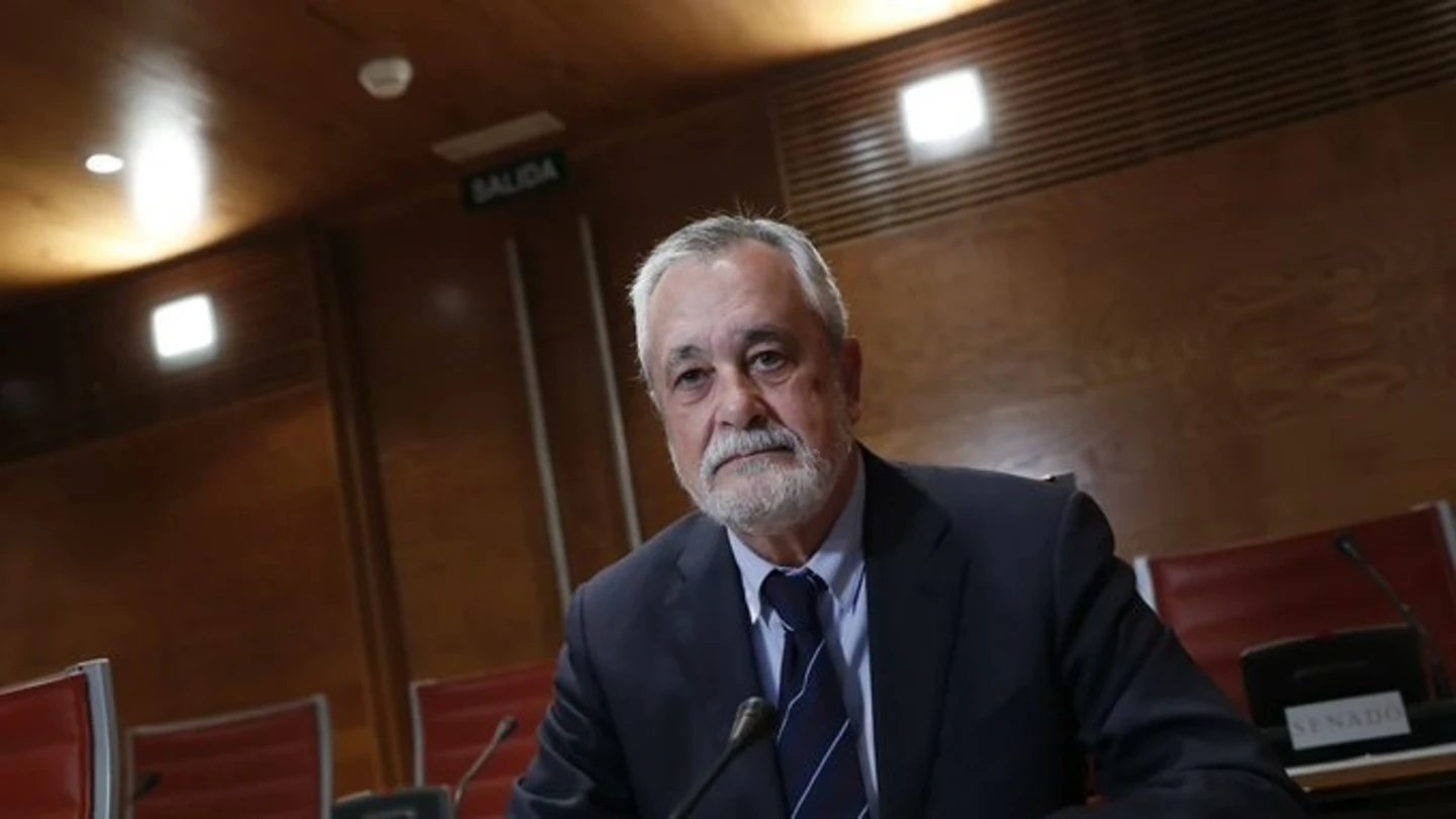 Esta es la lista de las personalidades más relevantes que firman la petición de indulto para Griñán Esta es la lista de las personalidades más relevantes que firman la petición de indulto para Griñán