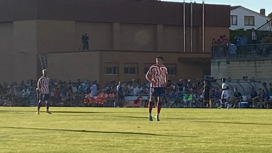 Antonio Gomis, jugando de delantero Antonio Gomis, jugando de delantero