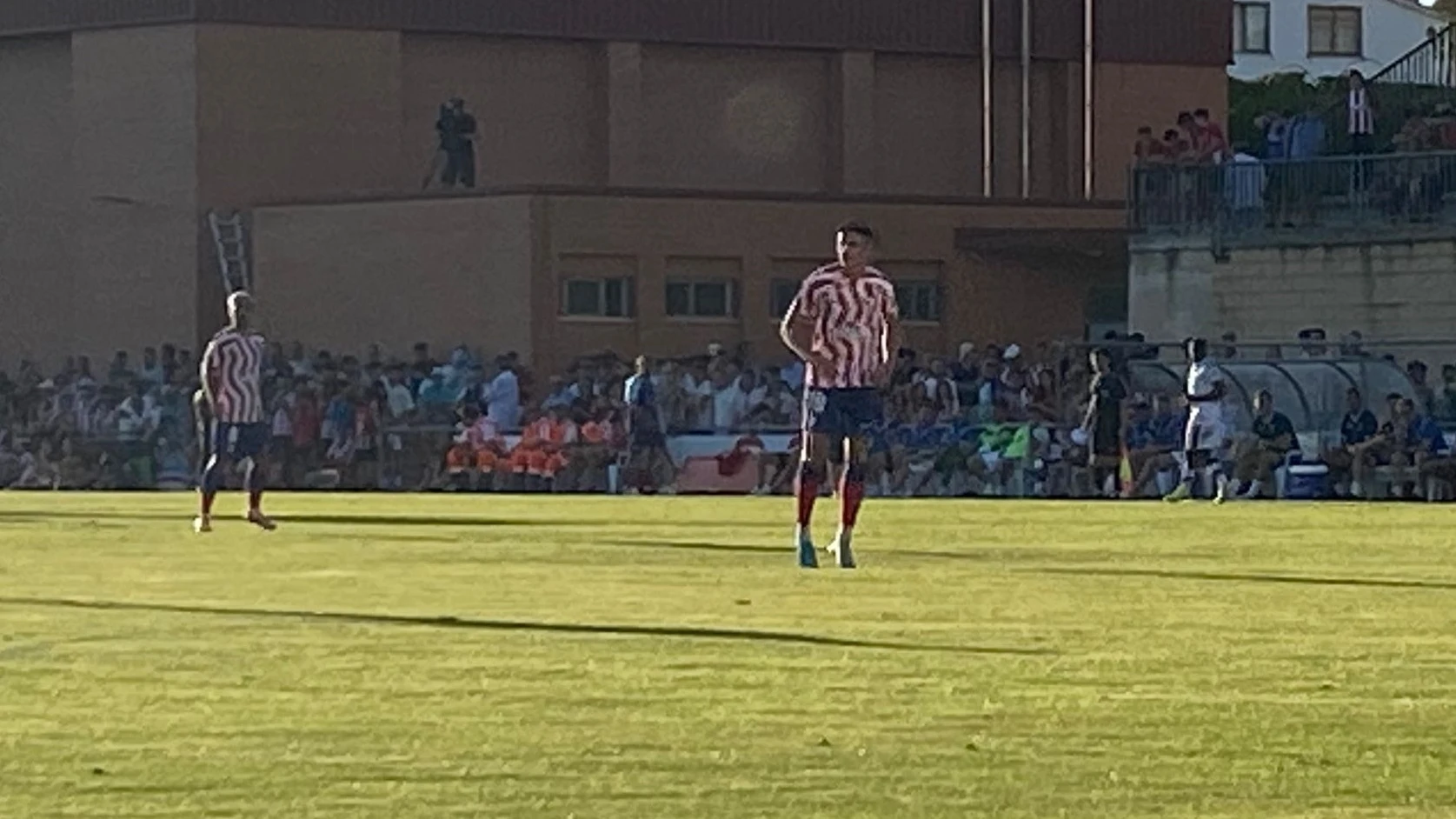 Antonio Gomis, jugando de delantero