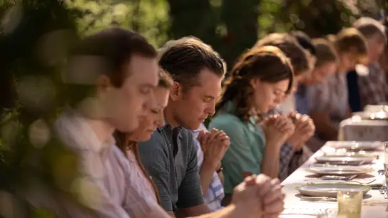 Los extremismos religiosos están en el centro de la trama de 'Por mandato del cielo' Los extremismos religiosos están en el centro de la trama de 'Por mandato del cielo'