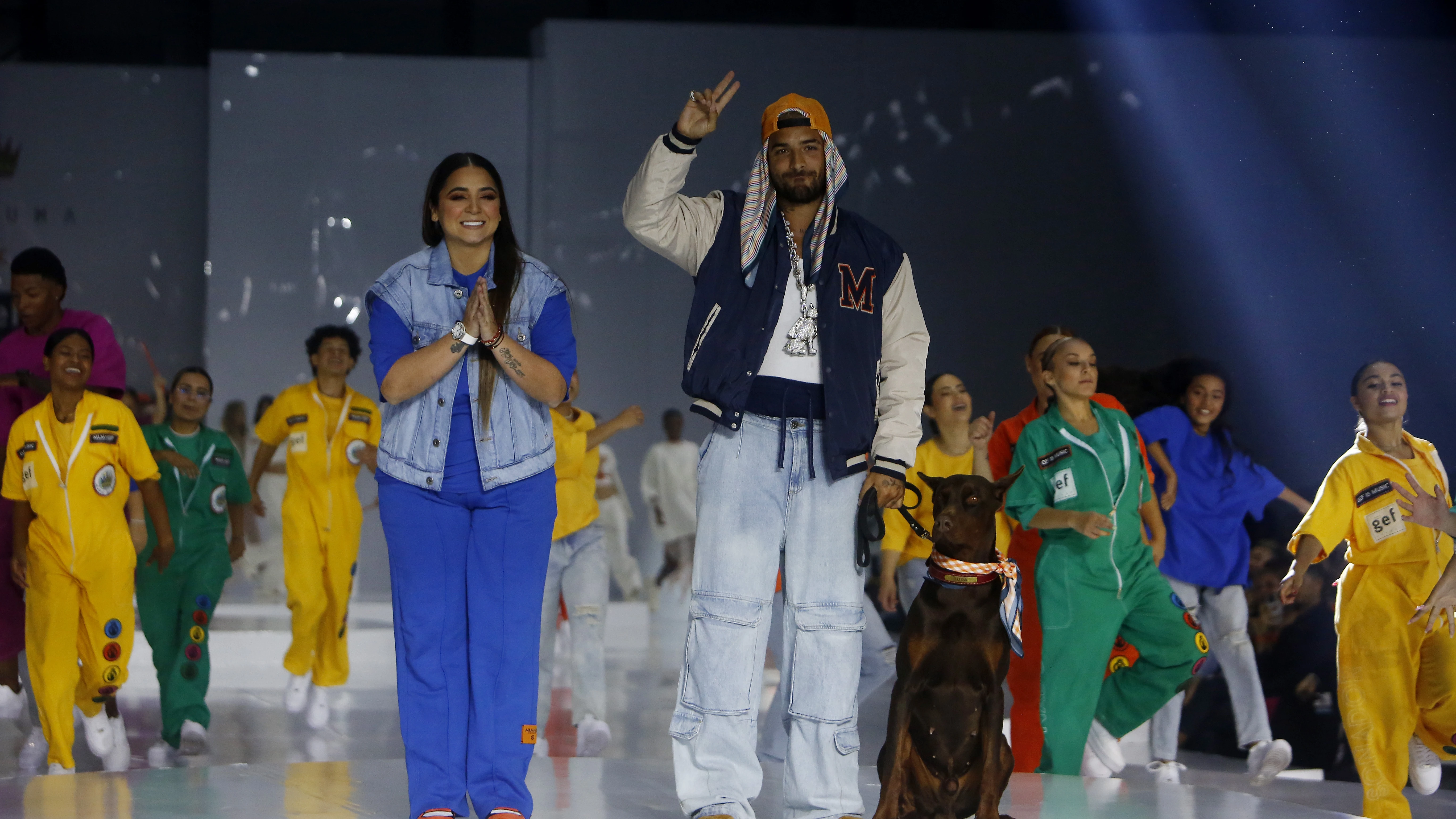 El cantante Maluma y su hermana Manuela Londoño