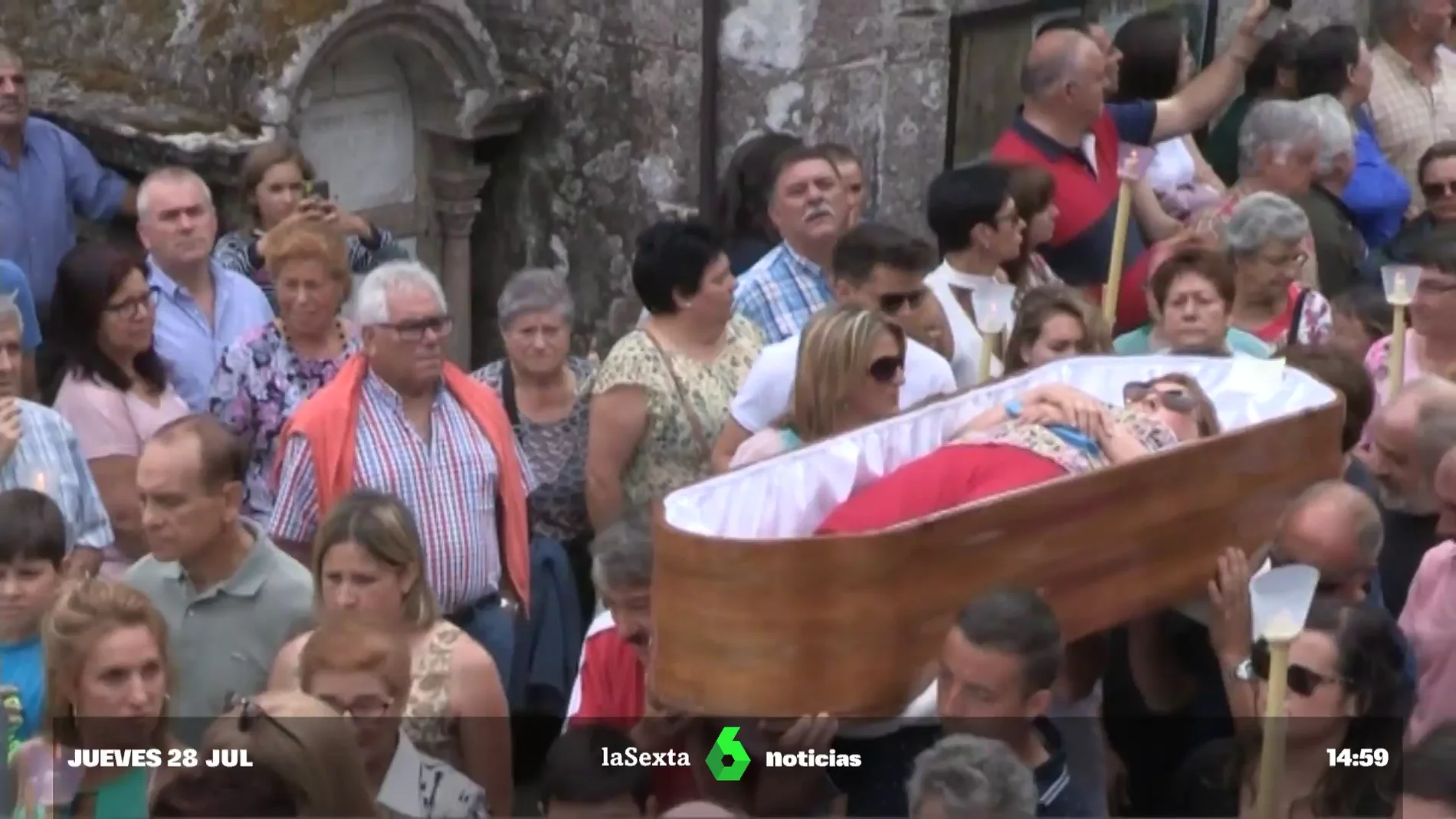El nuevo cura prohíbe los ataúdes de la procesión de Ribarteme, Pontevedra