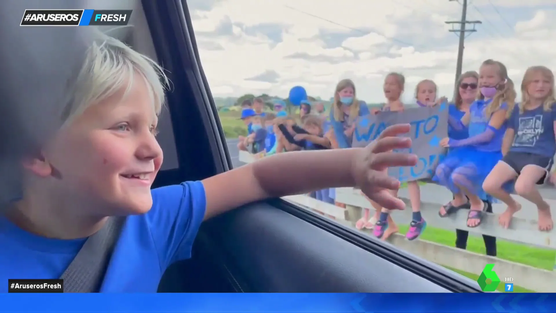 Niño vuelve al cole tras superar la leucemia