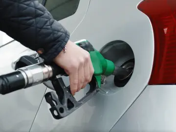 Repostaje en gasolinera Repostaje en gasolinera